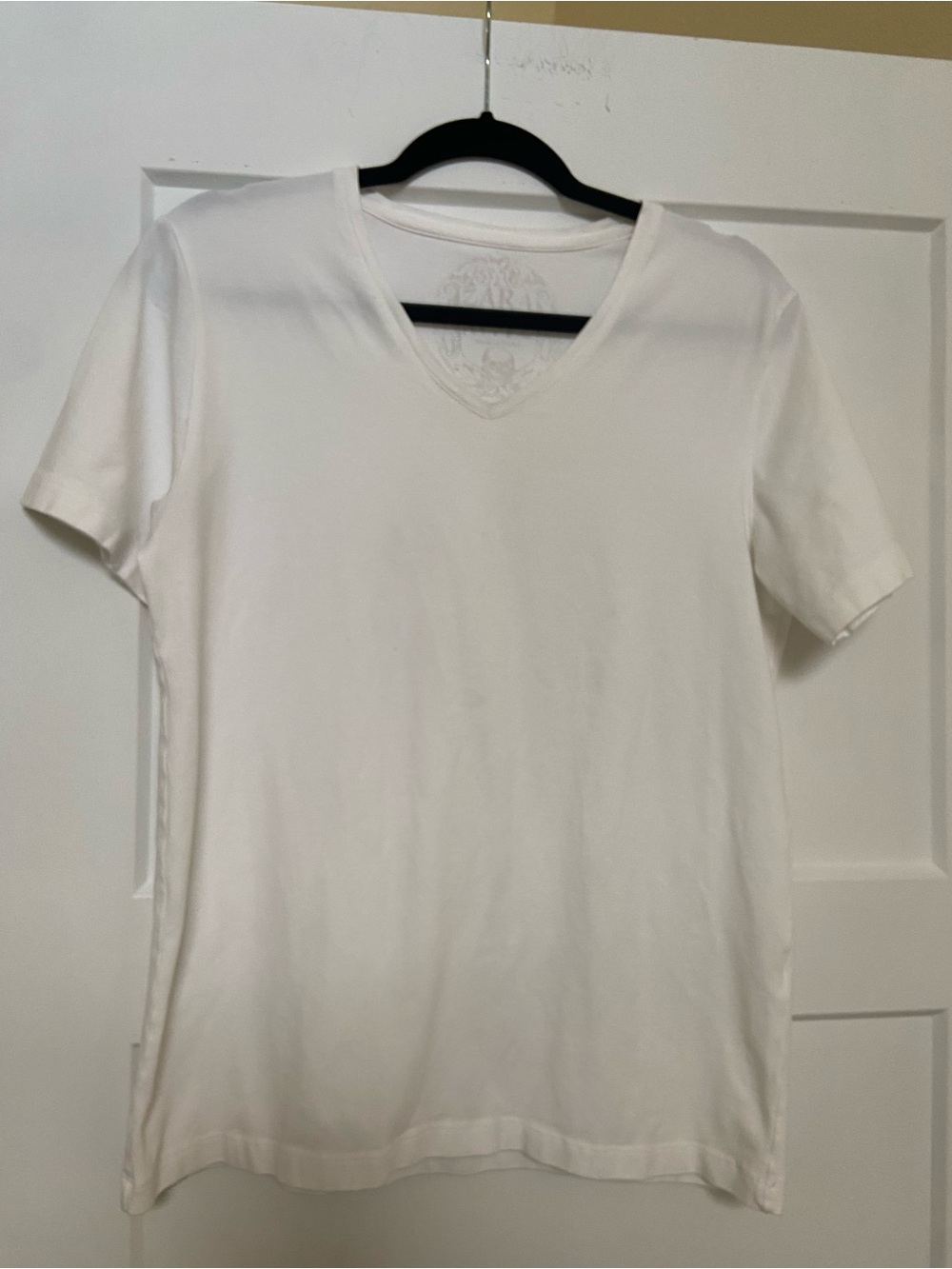 Zara Vintage White V-Neck Short Sleeve Tee